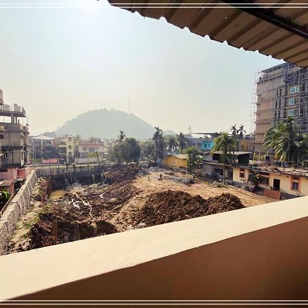 Kanak Laxmi Villa B & B Guwahati Exterior foto