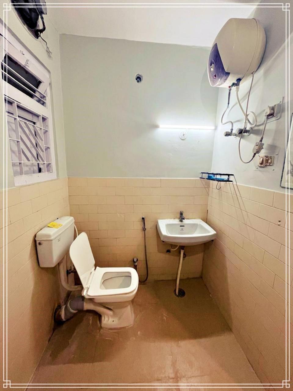 Kanak Laxmi Villa B & B Guwahati Exterior foto